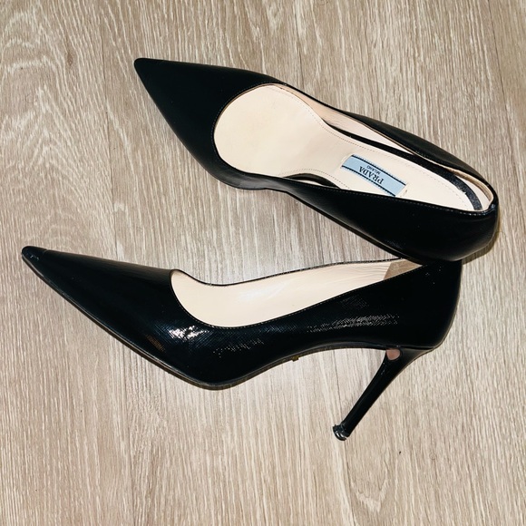 Authentic Prada heels no I don’t have the receipt/box there in good condition - Picture 6 of 7